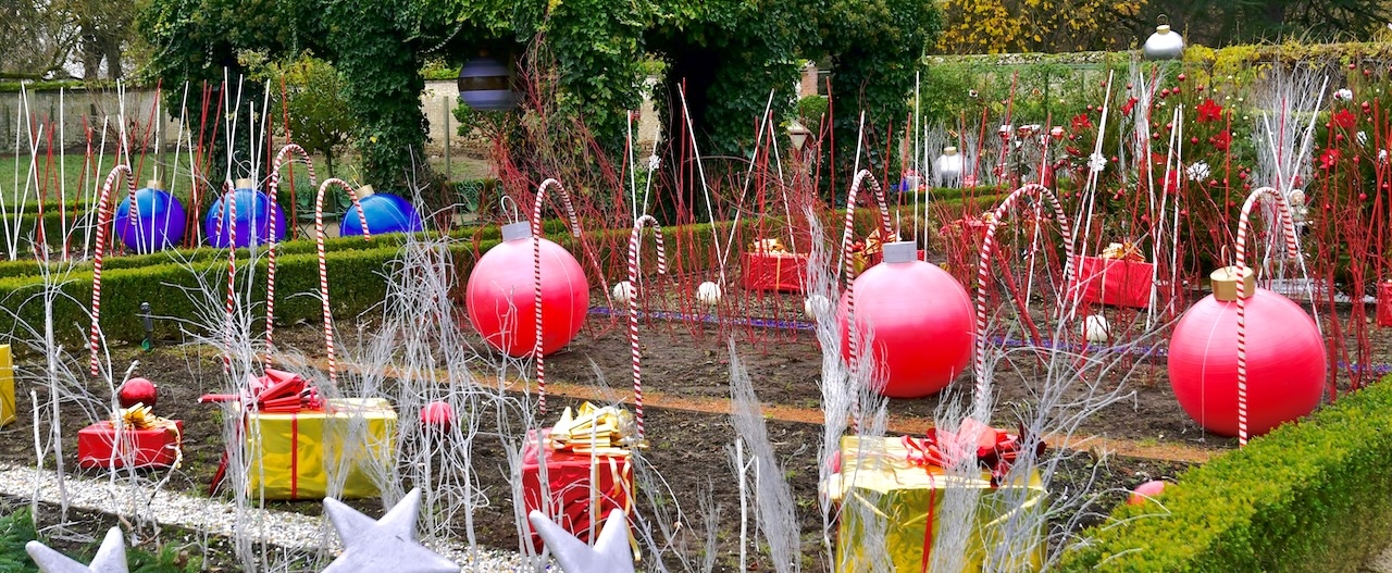 Discover the gardens of Cheverny